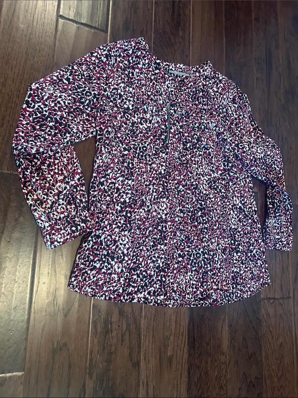 Valerie Stevens Pink & Black Abstract Print Long Sleeve Blouse Front Half Zip - Picture 1 of 4